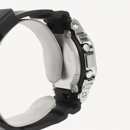 GM-5600U-1JF メタルカバード 腕時計 / ウォッチ