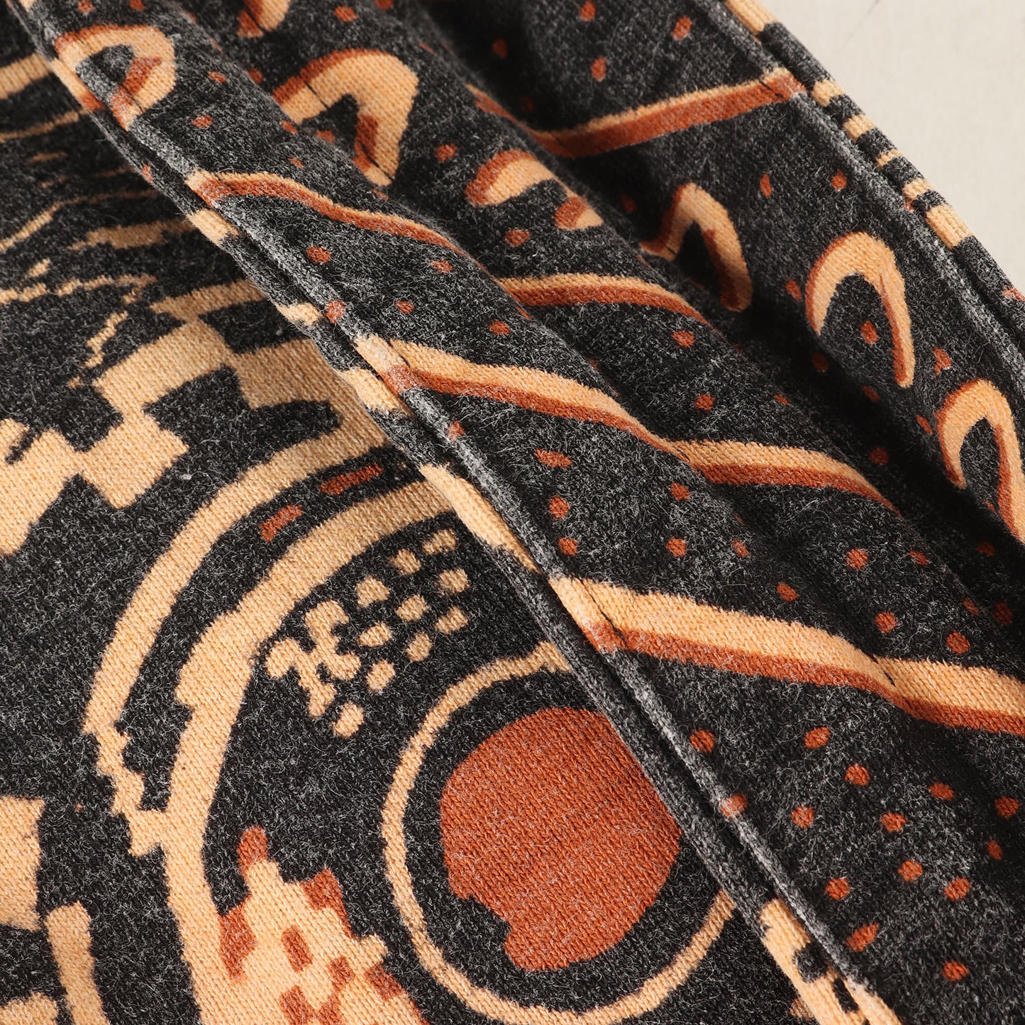 総柄デザイン スウェットパーカー(Cairo Pullover)