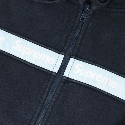 ロゴテープ ジップ スウェット パーカー(Text Stripe Zip Up Hooded Sweatshirt)