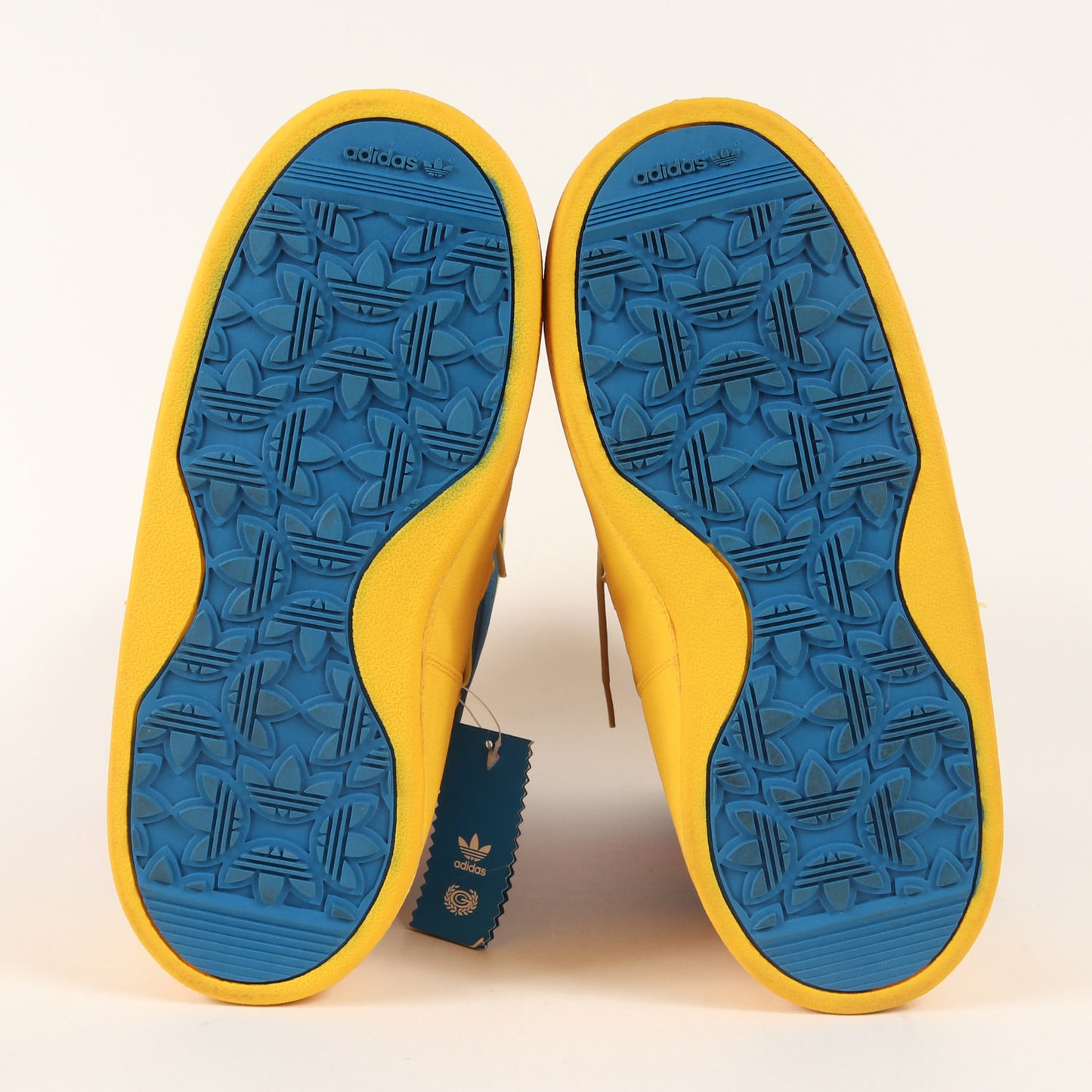 00s ×MOON BOOT CG MOON BOOT HI (115949)