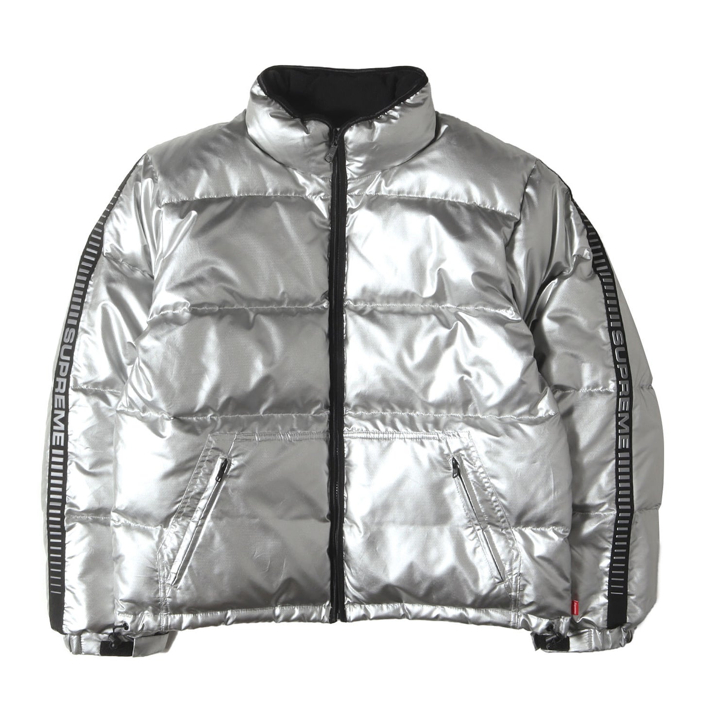 リフレクターロゴテープ パフィー ダウンジャケット(Reflective Sleeve Logo Puffy Jacket)