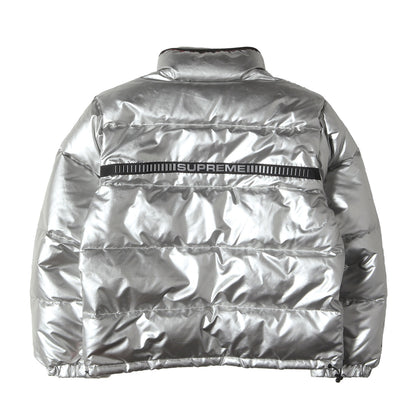 リフレクターロゴテープ パフィー ダウンジャケット(Reflective Sleeve Logo Puffy Jacket)