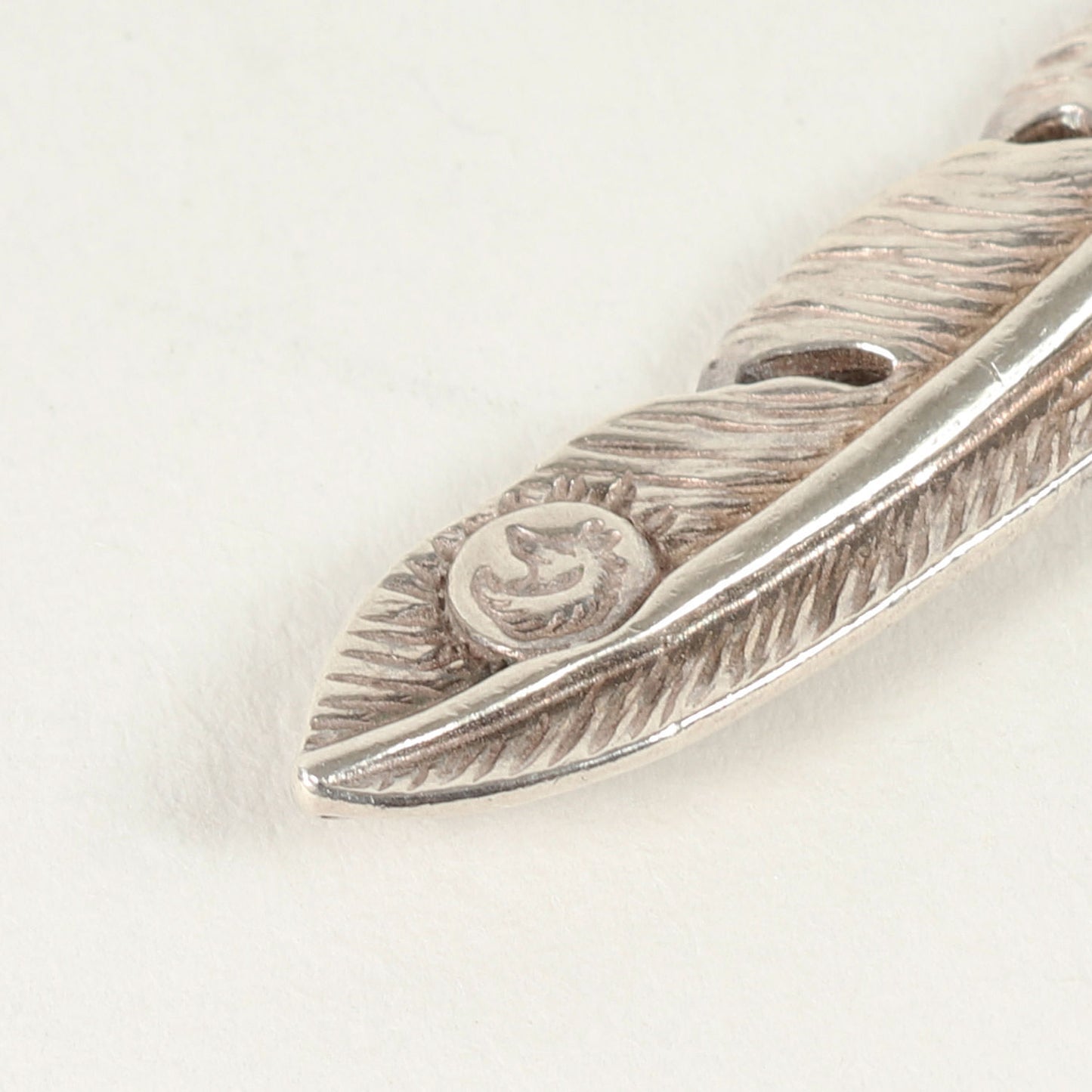 プレーン シルバー フェザー