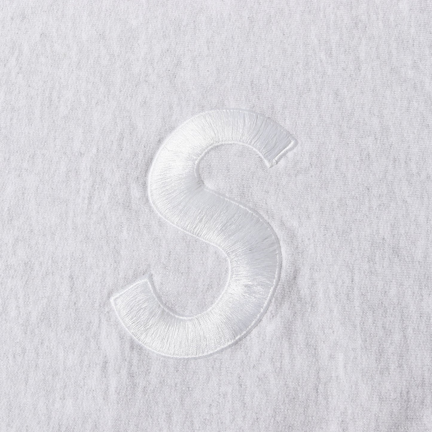Sロゴ スウェットパーカー(S Logo Hooded Sweatshirt)