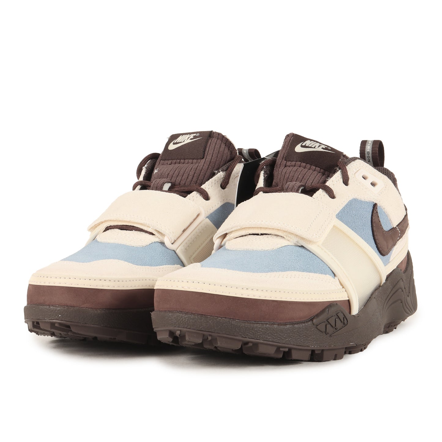 ×Travis Scott ZOOM FIELD JAXX LECHE BLUE (HQ3072-400)