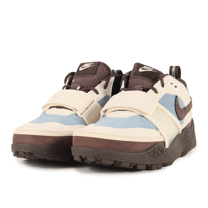 ×Travis Scott ZOOM FIELD JAXX LECHE BLUE (HQ3072-400)