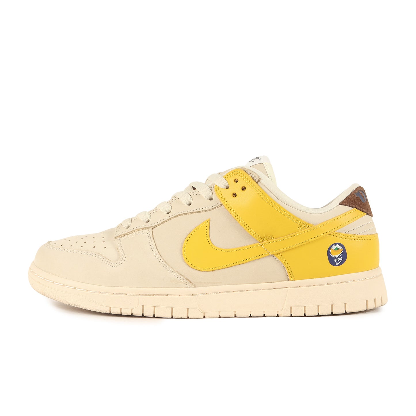 WMNS DUNK LOW LX BANANA (DR5487-100)