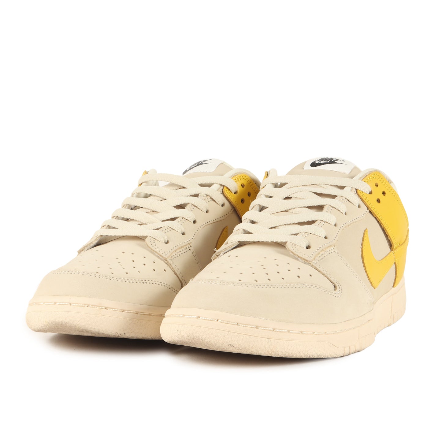 WMNS DUNK LOW LX BANANA (DR5487-100)