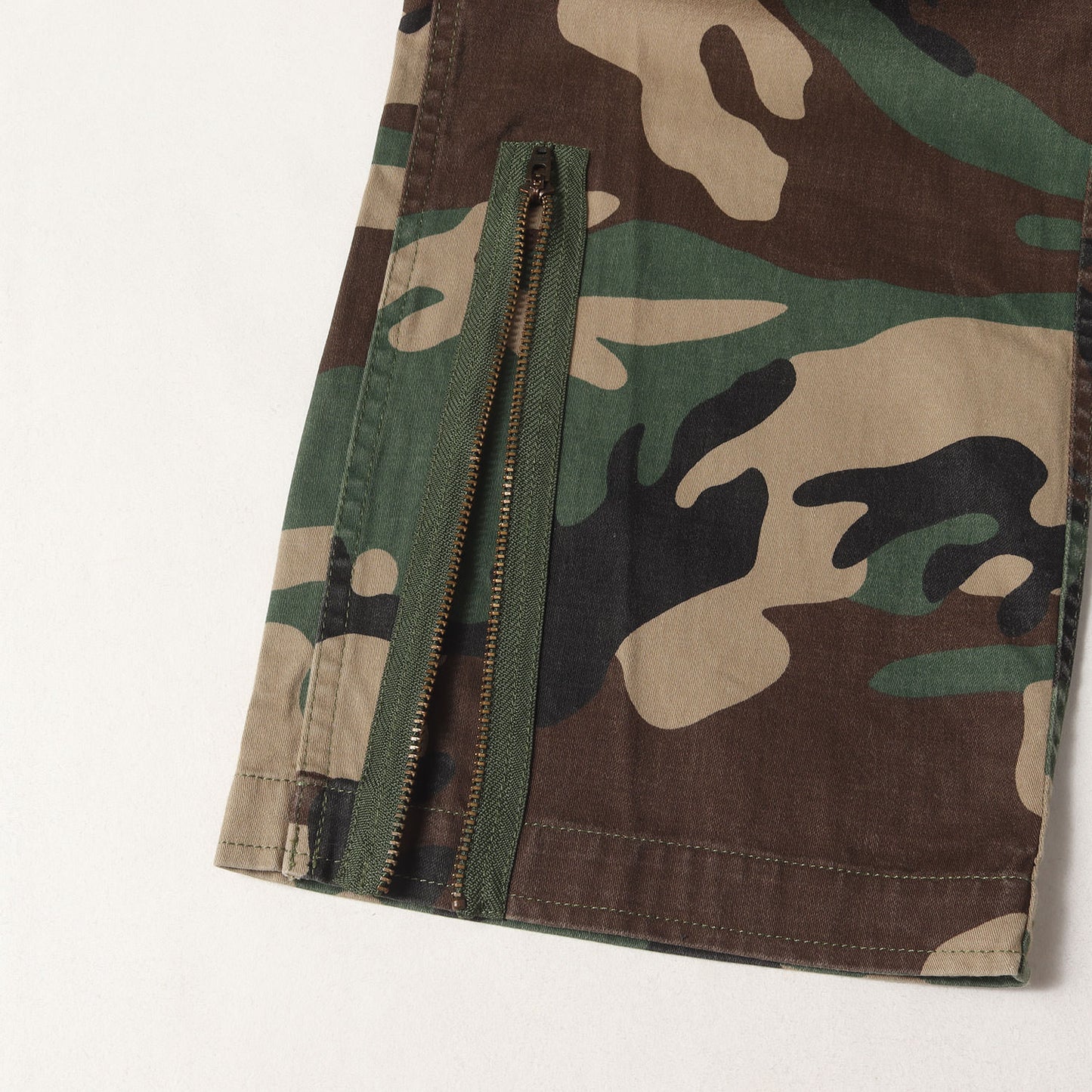 ウッドランドカモ ミリタリー フライトパンツ(Flight Pant)