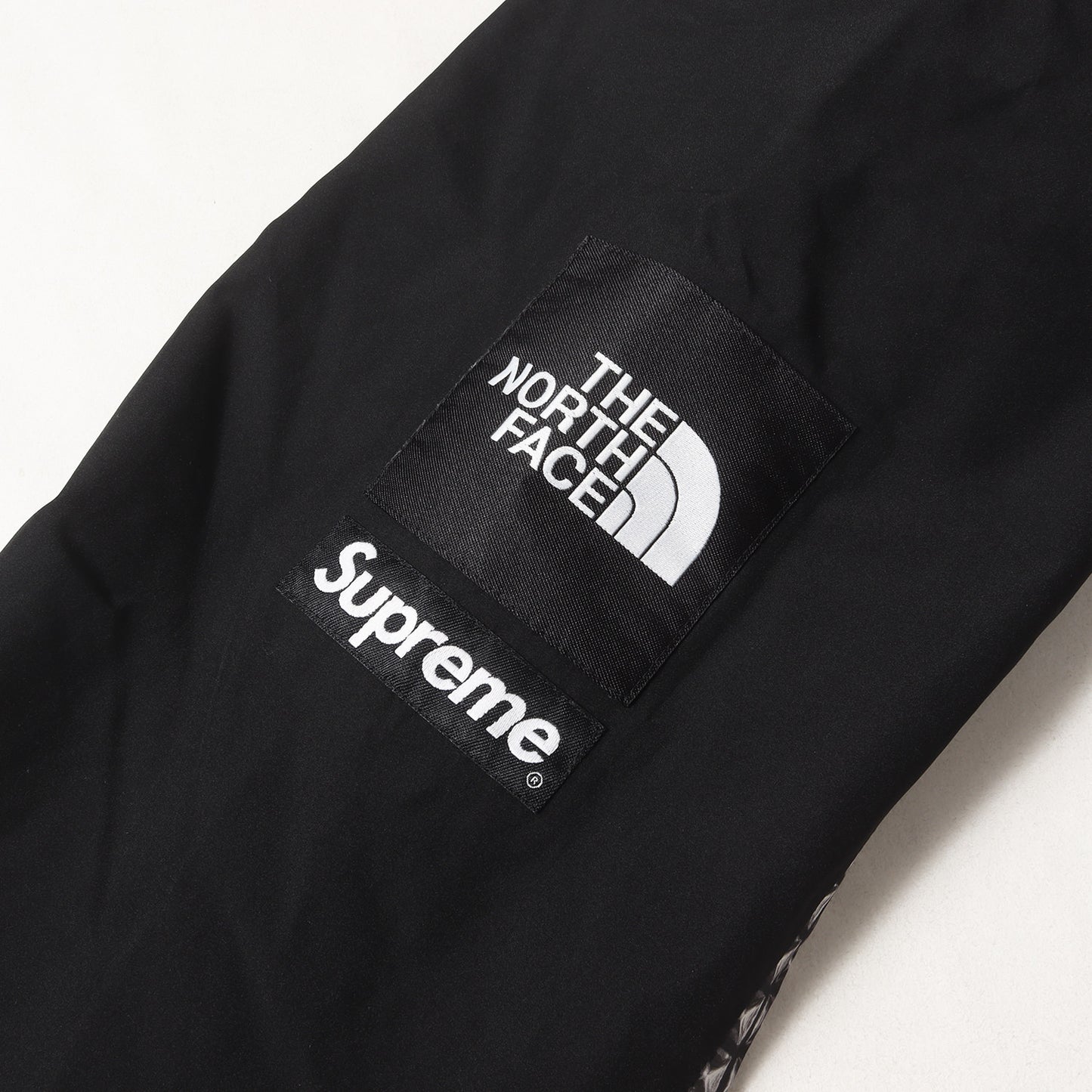 21SS ×THE NORTH FACE スタッズ柄 マウンテン ライト ジャケット(Studded Mountain Light Jacket)