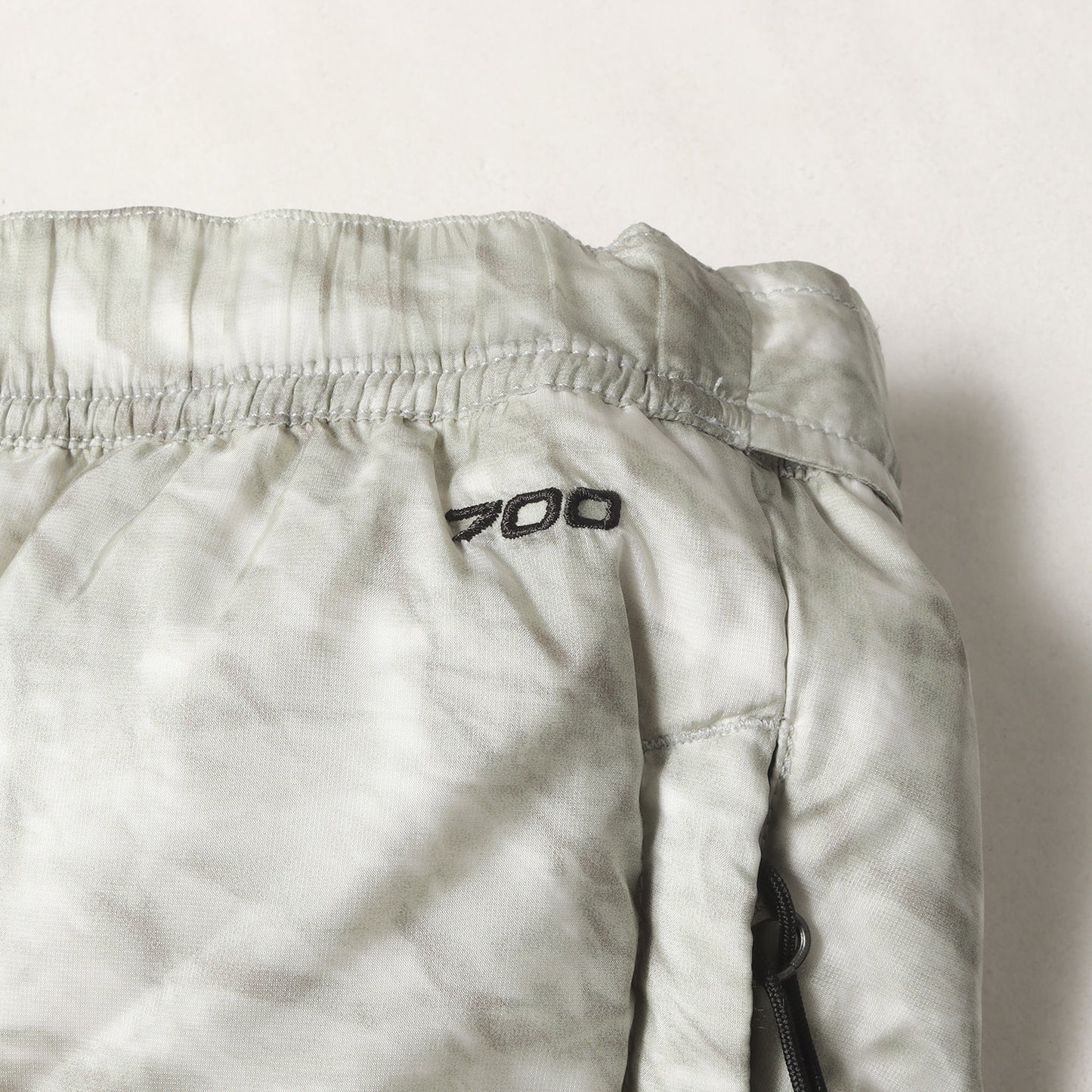 ×THE NORTH FACE ペーパープリント ヌプシ ダウンパンツ(Paper Print Nuptse Pant)