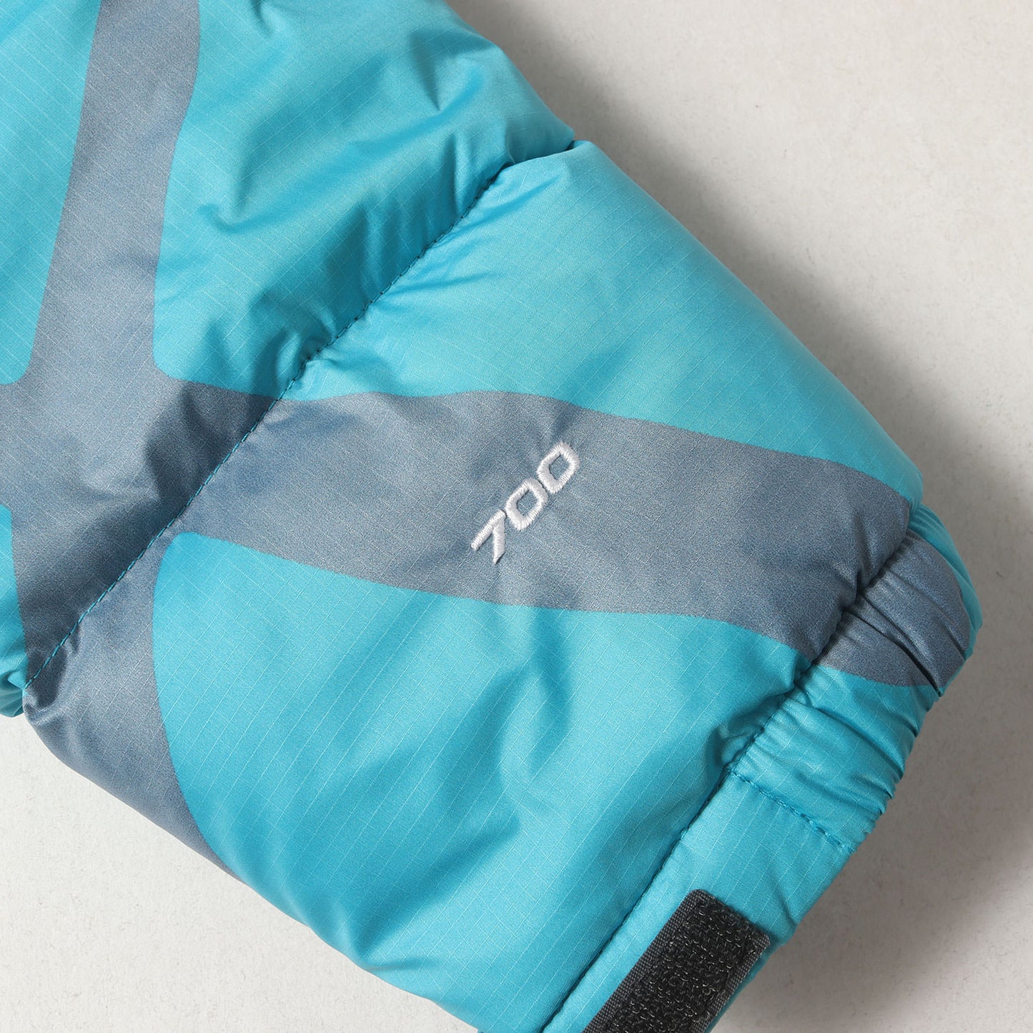 22SS US企画 ×KAWS ヌプシ ダウンジャケット(Toddler 96 Nuptse Jacket)