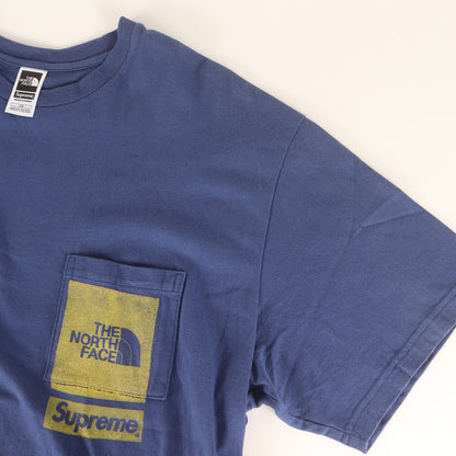 23SS ×THE NORTH FACE ロゴプリント ポケット Tシャツ(Printed Pocket Tee)