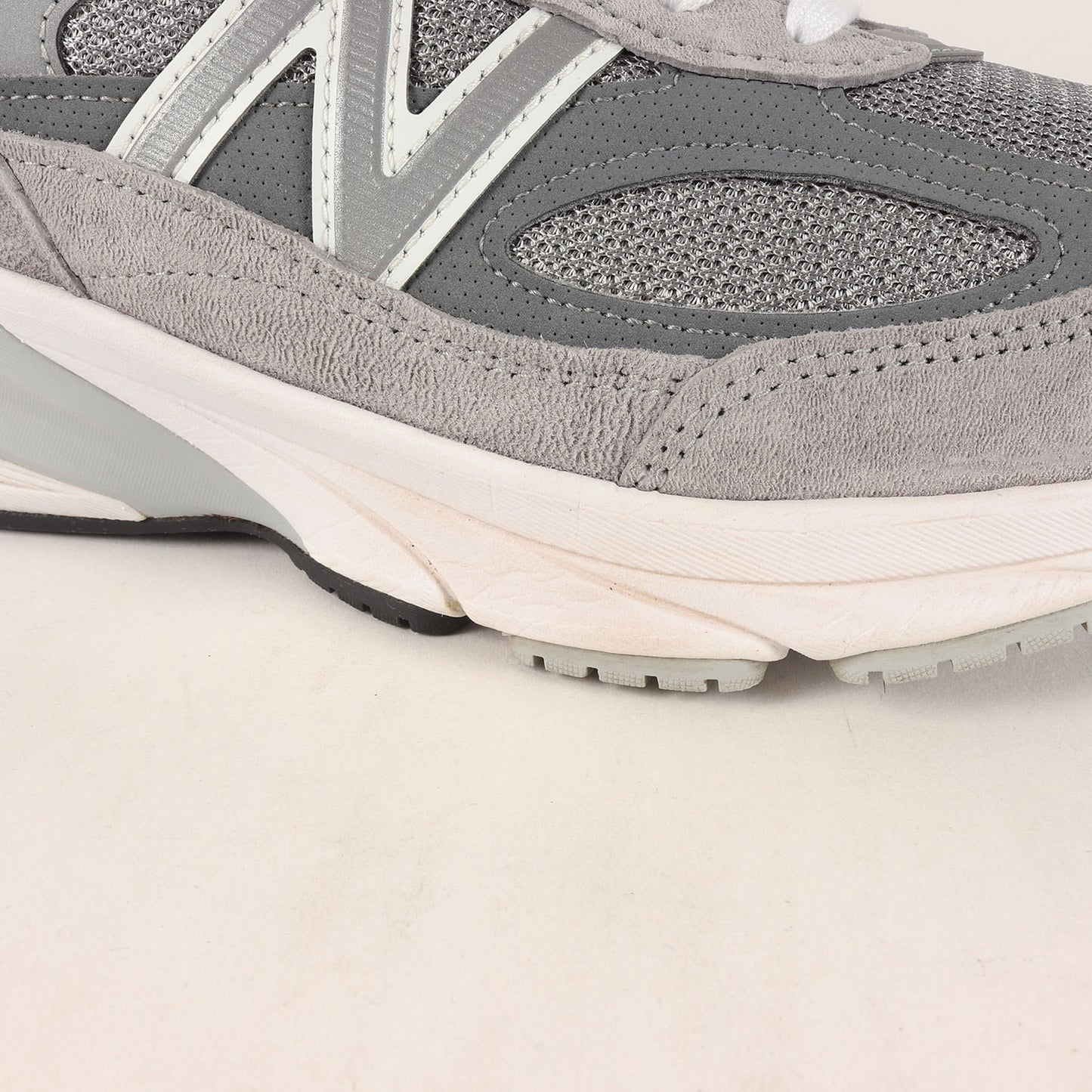 M990 GL6 / 990V6 (2024年製 / MADE IN USA)