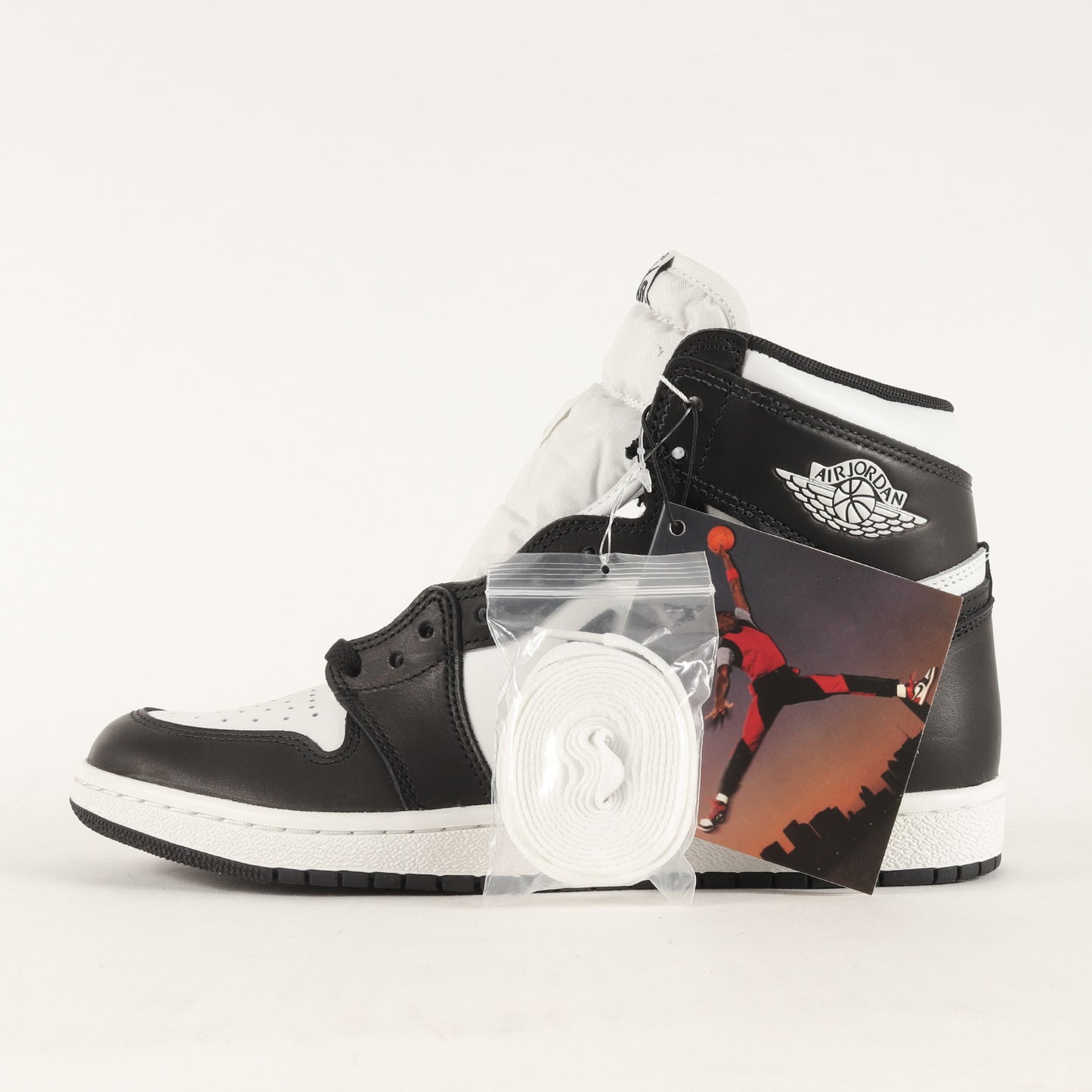 AIR JORDAN 1 HIGH 85 BLACK WHITE (BQ4422-001)