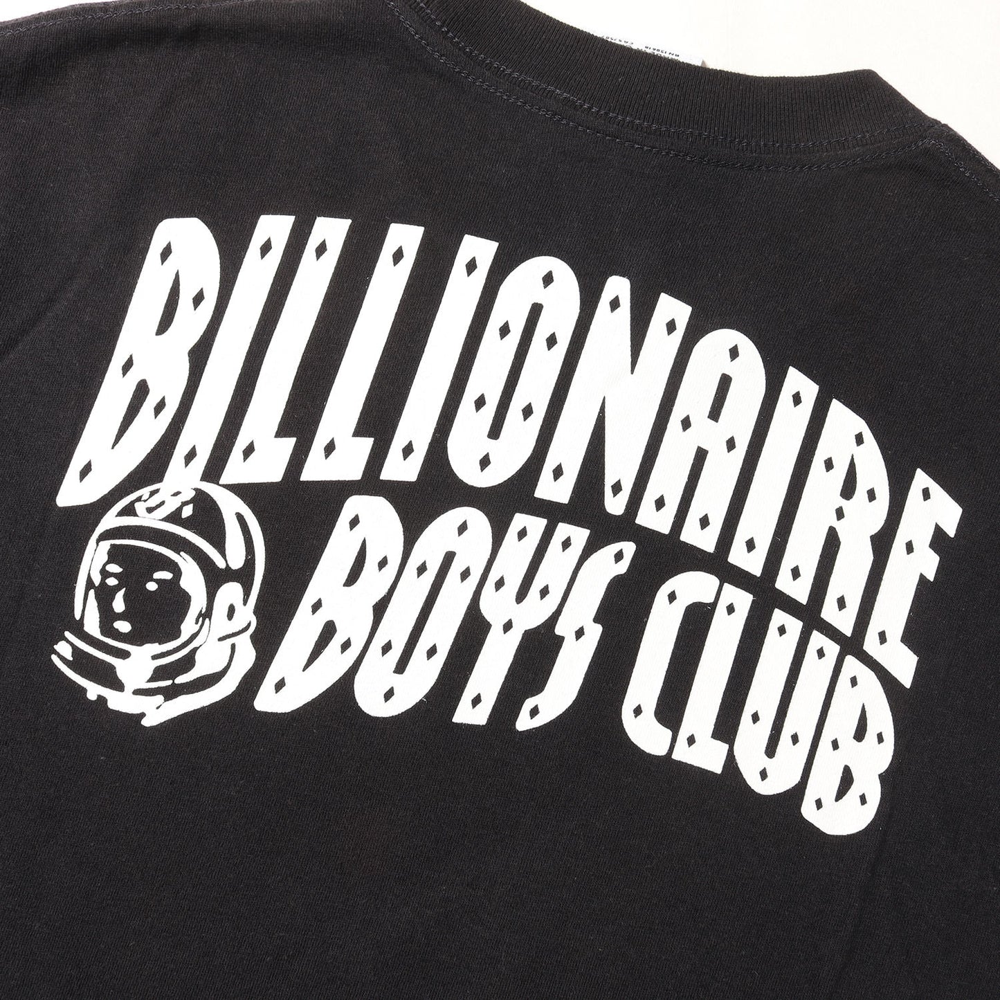 エンブレムロゴ クルーネック Tシャツ