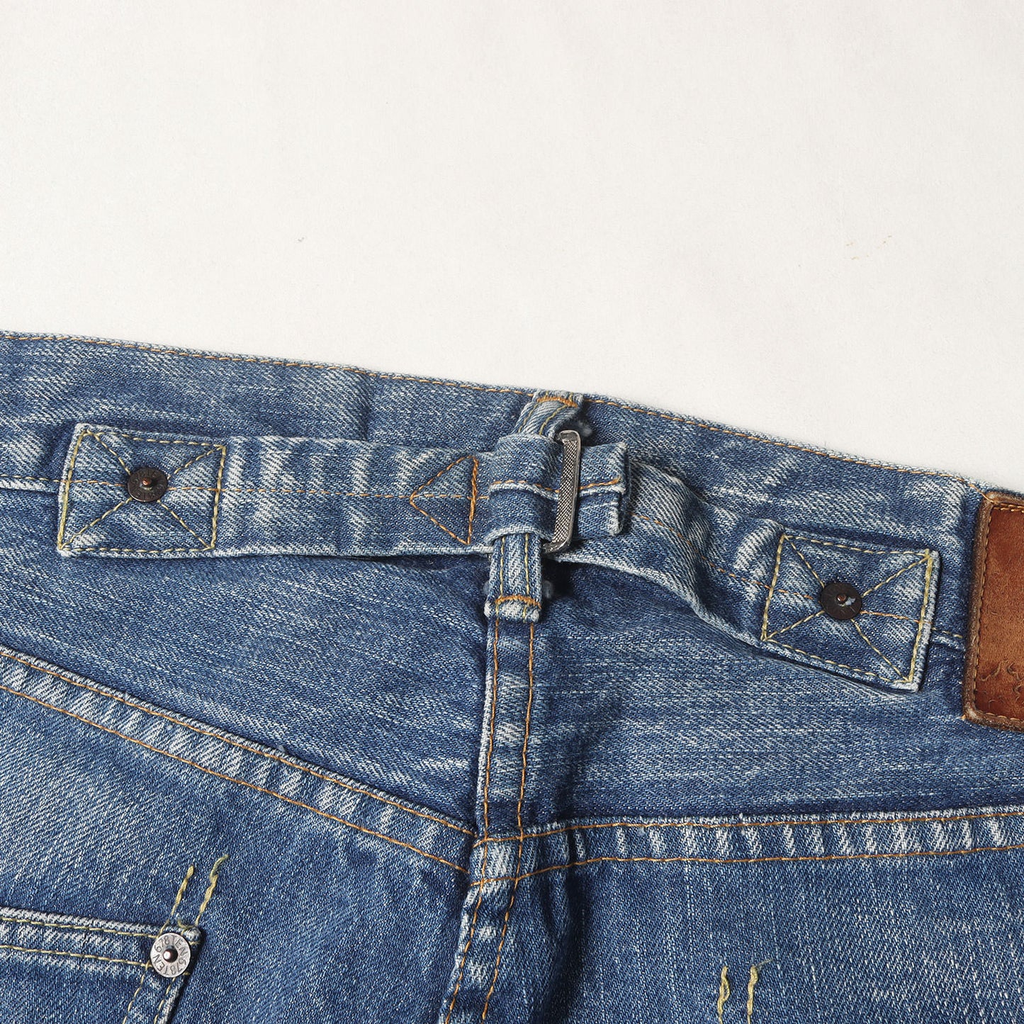 ヴィンテージ加工 シンチバック付き セルビッチ デニムパンツ