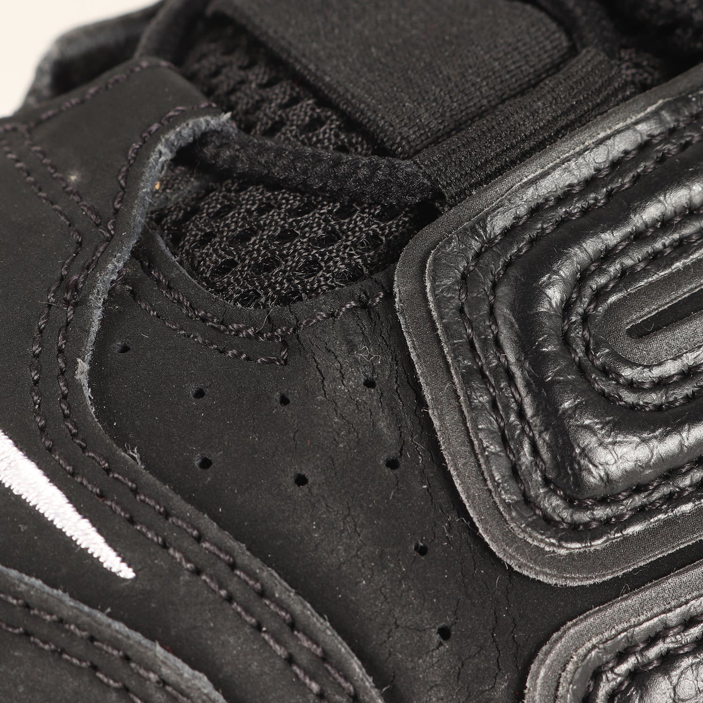 ×NIKE AIR MORE UPTEMPO (902290-001)