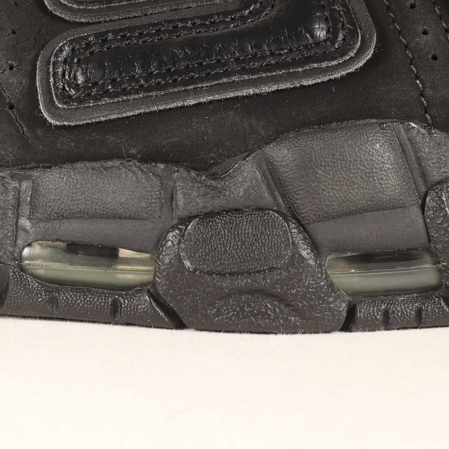 ×NIKE AIR MORE UPTEMPO (902290-001)