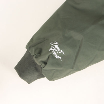 23AW アーチロゴ 裏地キルティング ナイロン ジャケット(NYLON PUFFER JACKET)