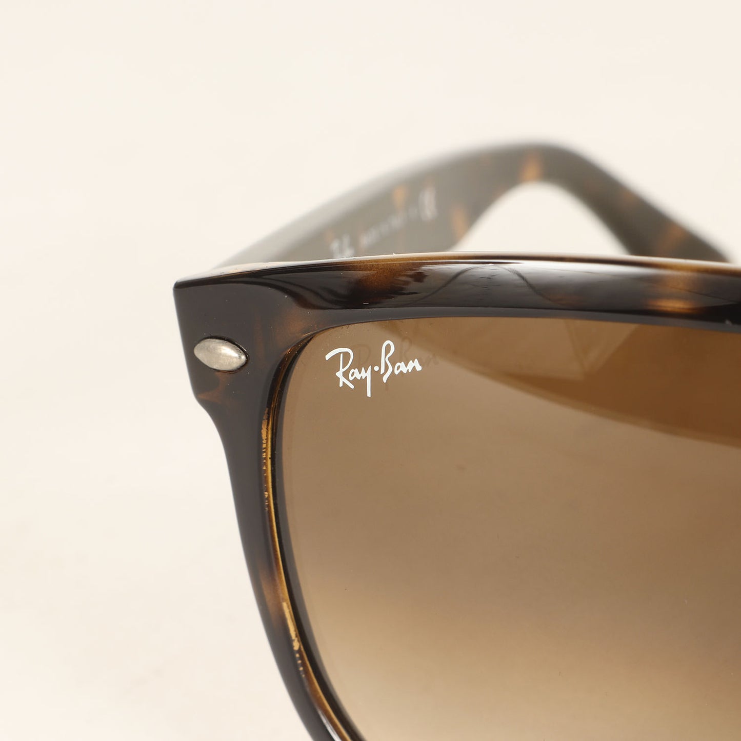 ボーイフレンド サングラス (BOYFRIEND RB4147 710/51)