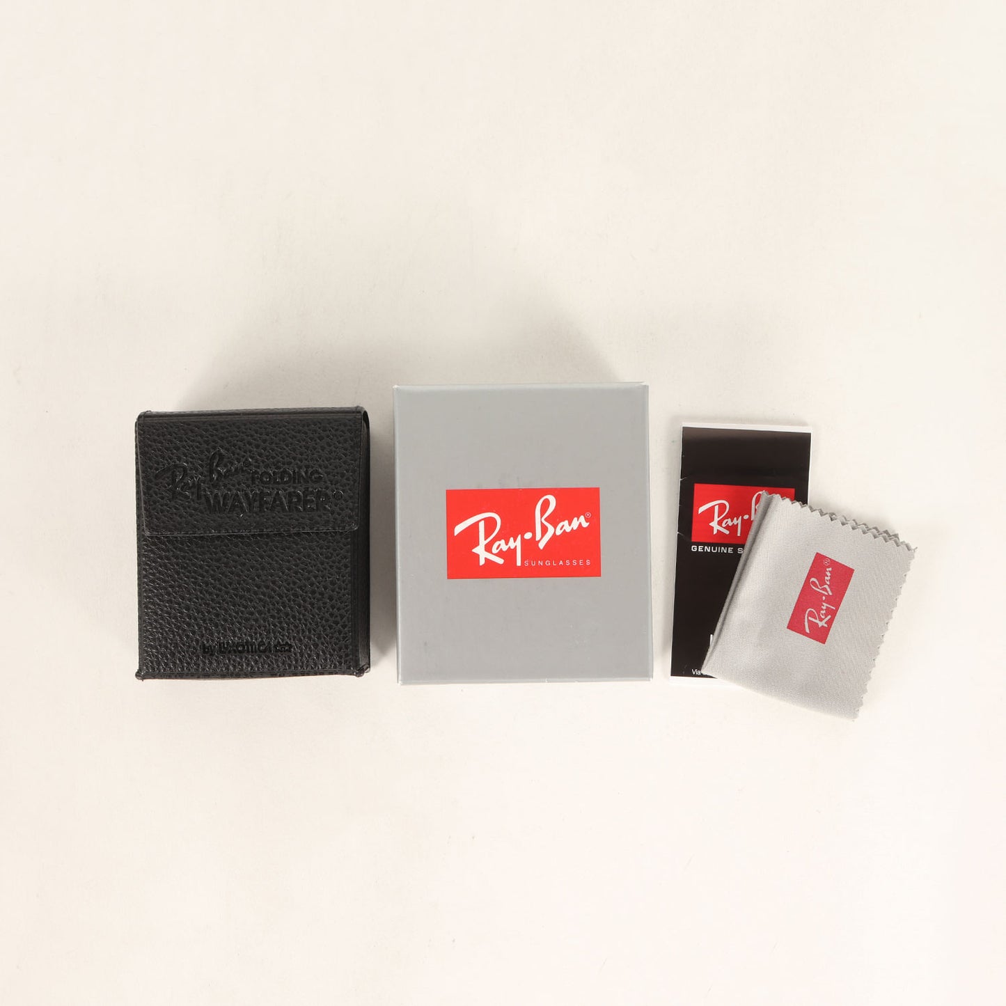 折りたたみ式 ウェイファーラー フォールディング サングラス (WAYFARER FOLDING CLASSIC RB4105 710)