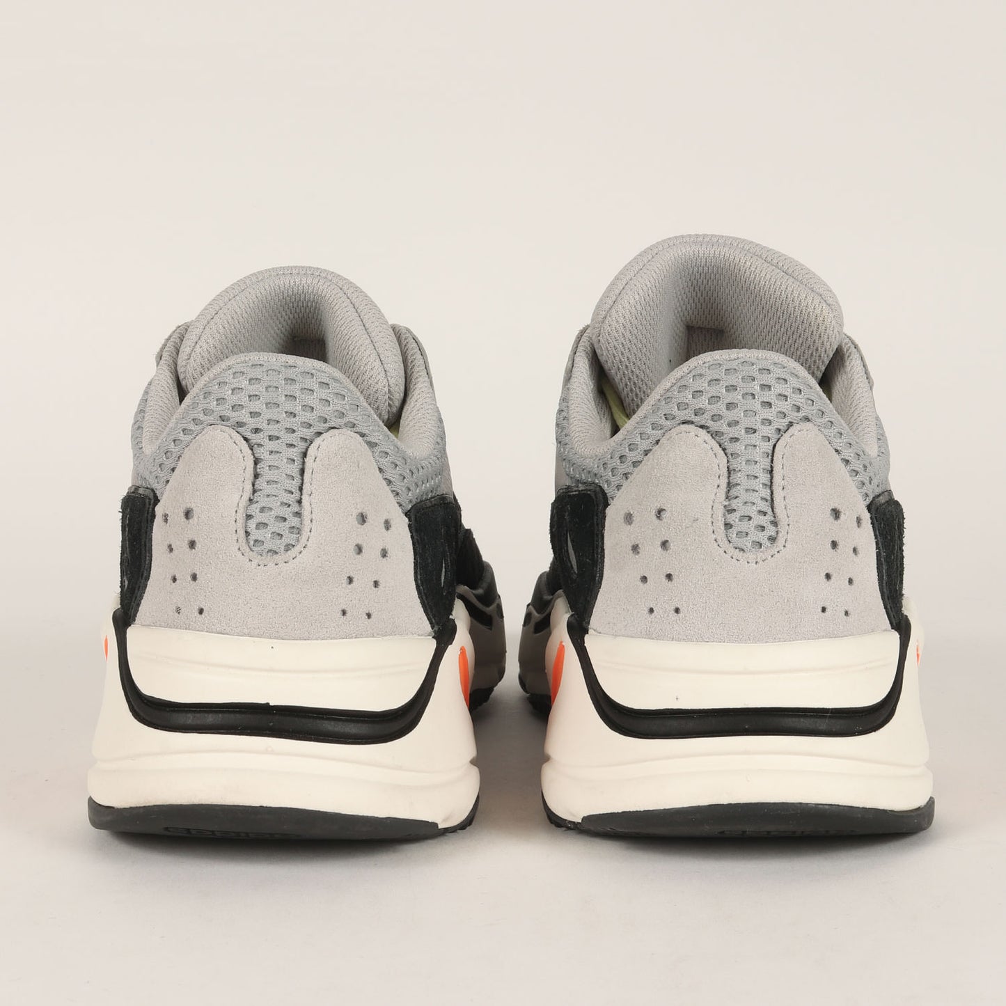 YEEZY BOOST 700 WAVE RUNNER (B75571 / 2018年製)