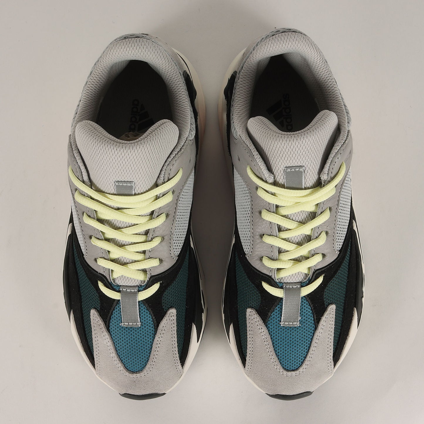 YEEZY BOOST 700 WAVE RUNNER (B75571 / 2018年製)