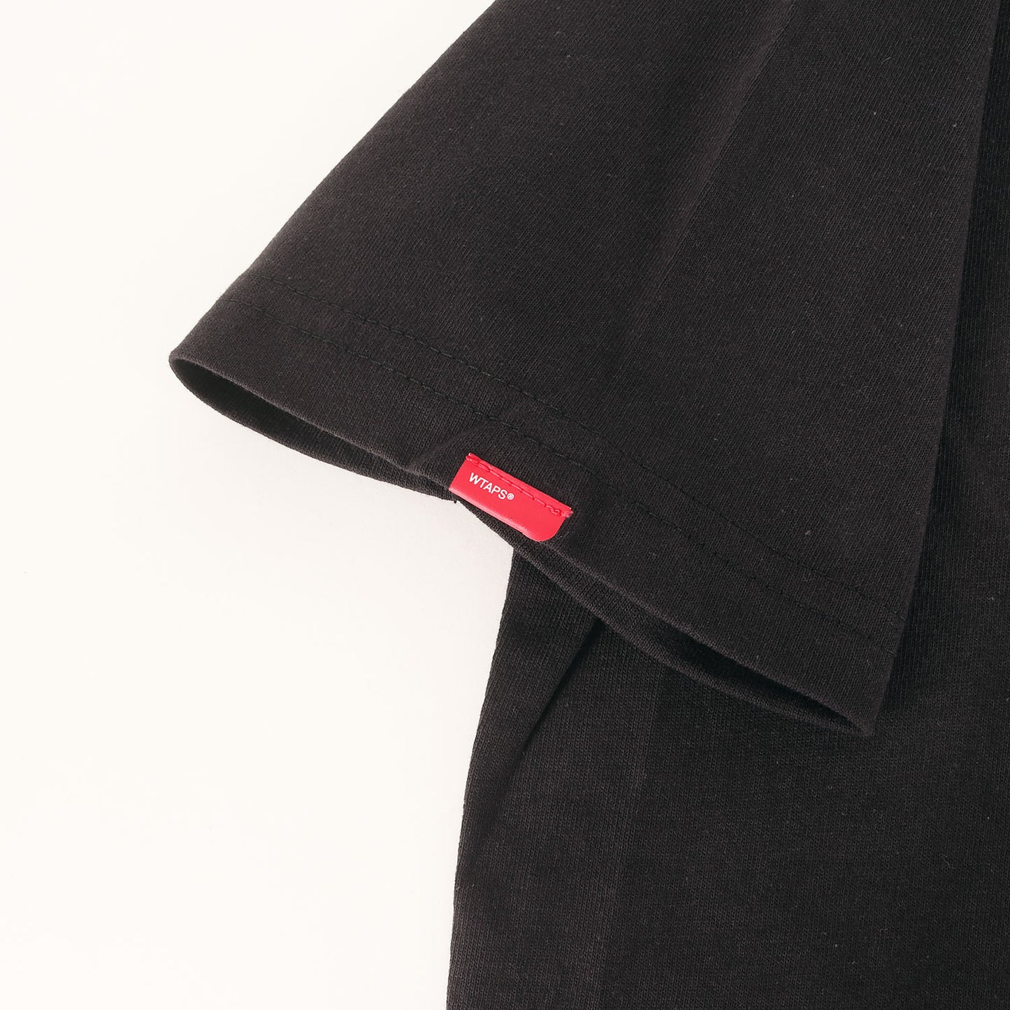 00s ×WTAPS クロスボーン Tシャツ(Too Black Tee / デッドストック)
