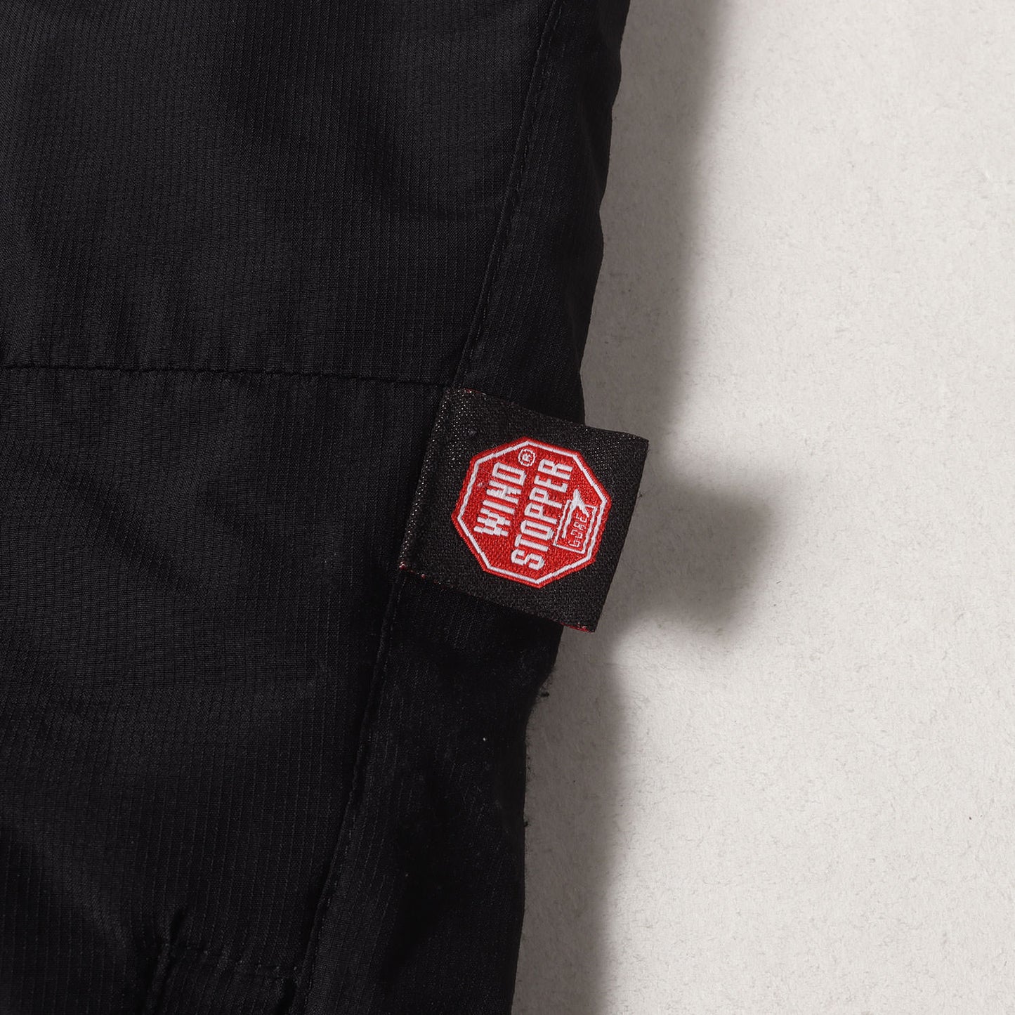 GORE WINDSTOPPER スバルバード プリマロフト ベスト (Svalbard Vest)