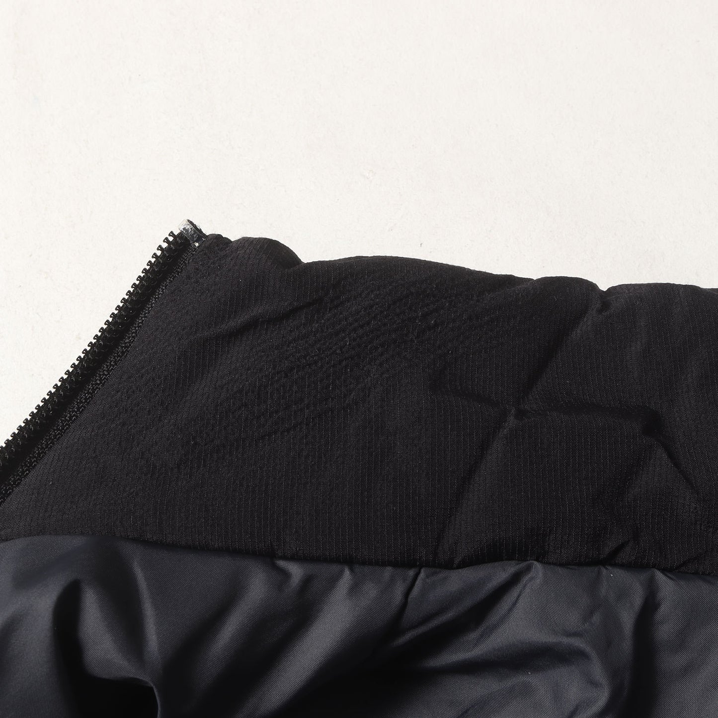 GORE WINDSTOPPER スバルバード プリマロフト ベスト (Svalbard Vest)