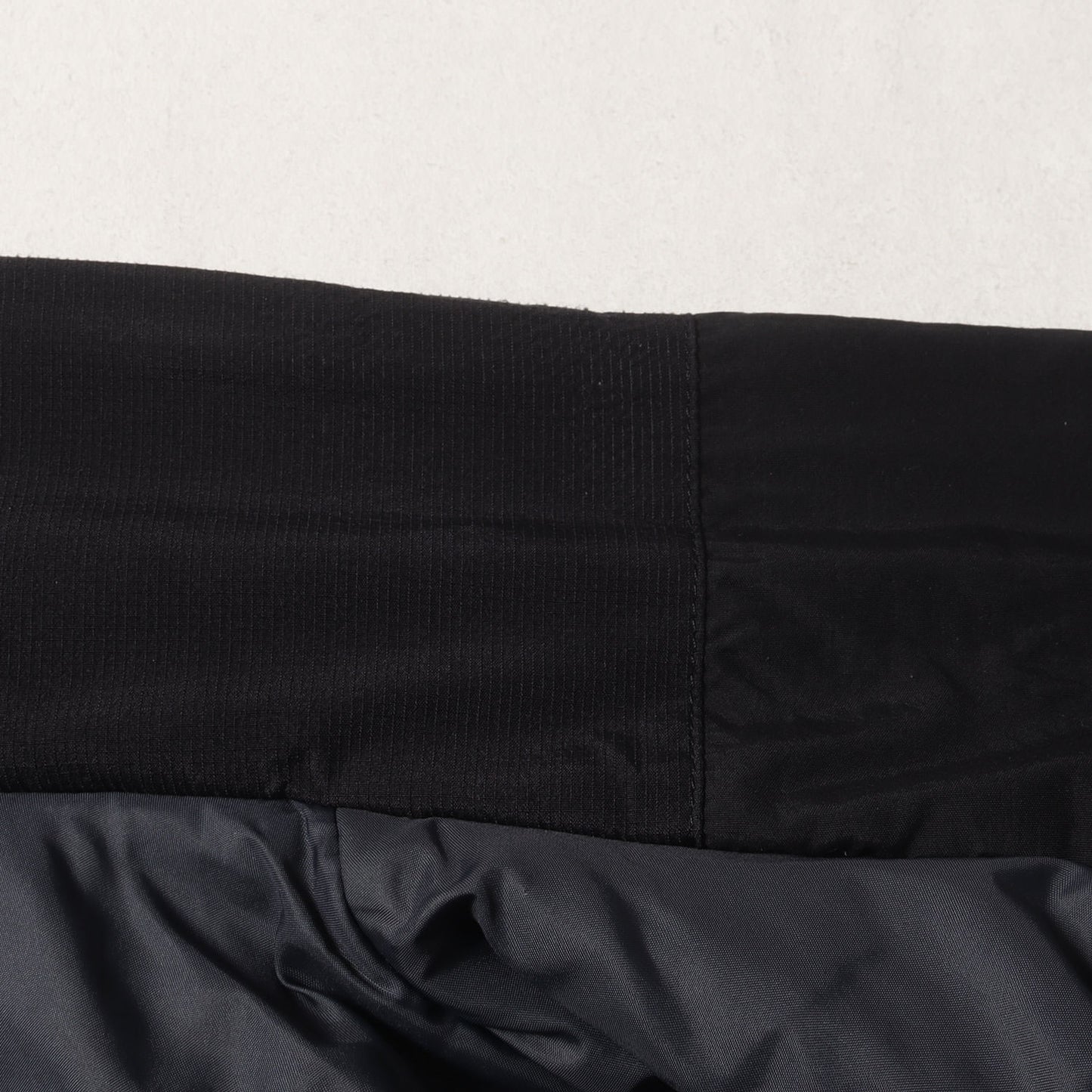 GORE WINDSTOPPER スバルバード プリマロフト ベスト (Svalbard Vest)