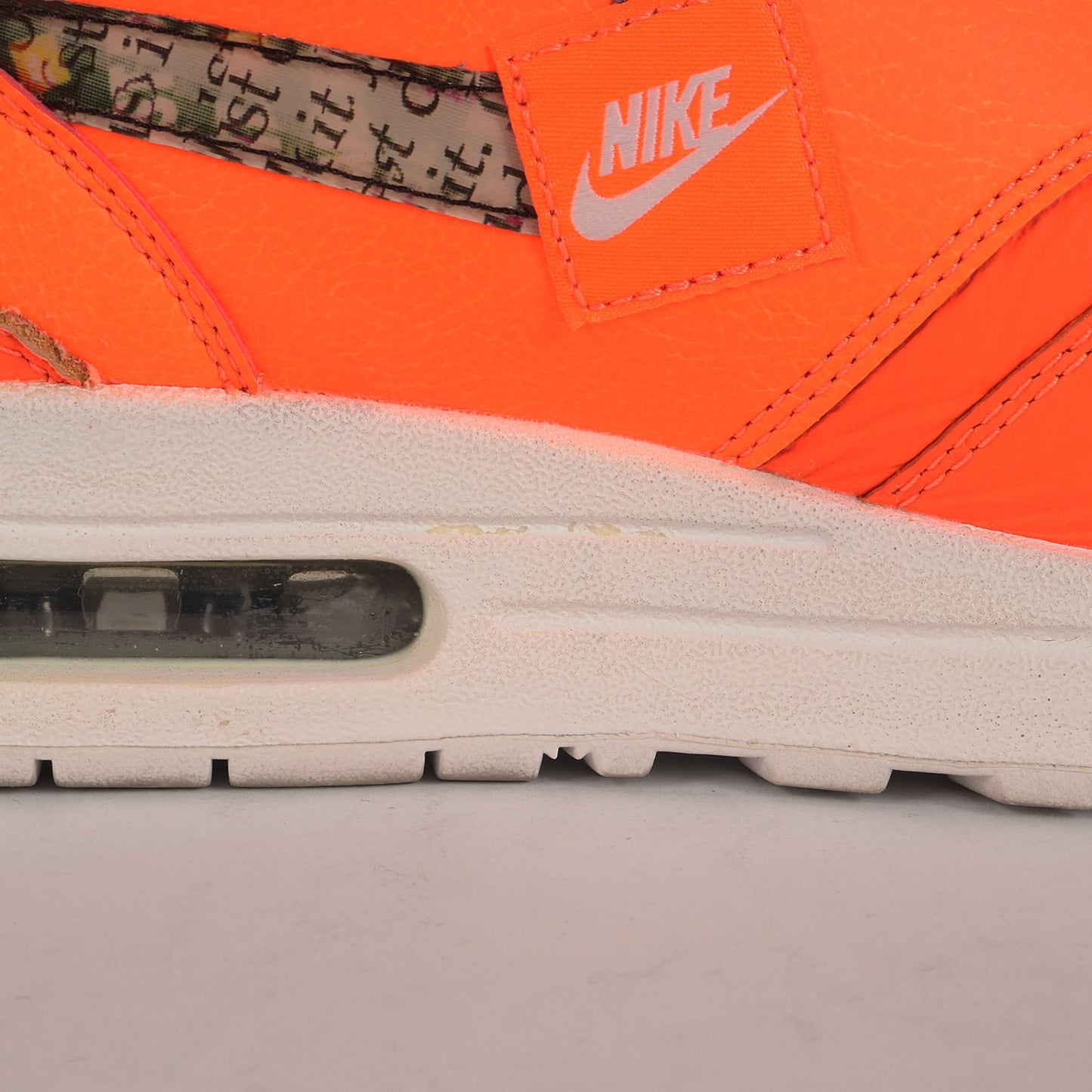 WMNS AIR MAX 1 LX JUST DO IT (917691-800)