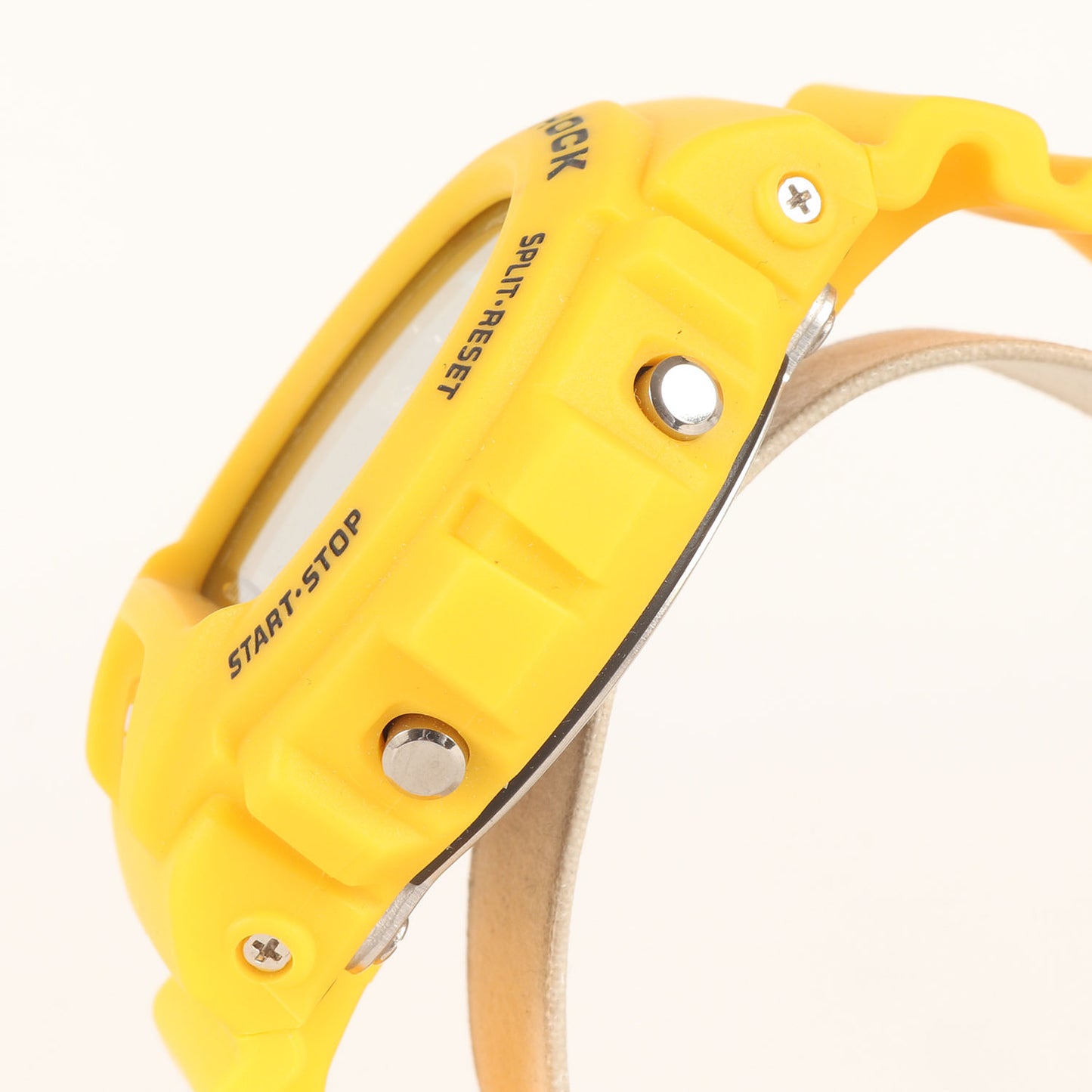 DW-6900TR-9JR 30周年記念モデル 腕時計 / ウォッチ