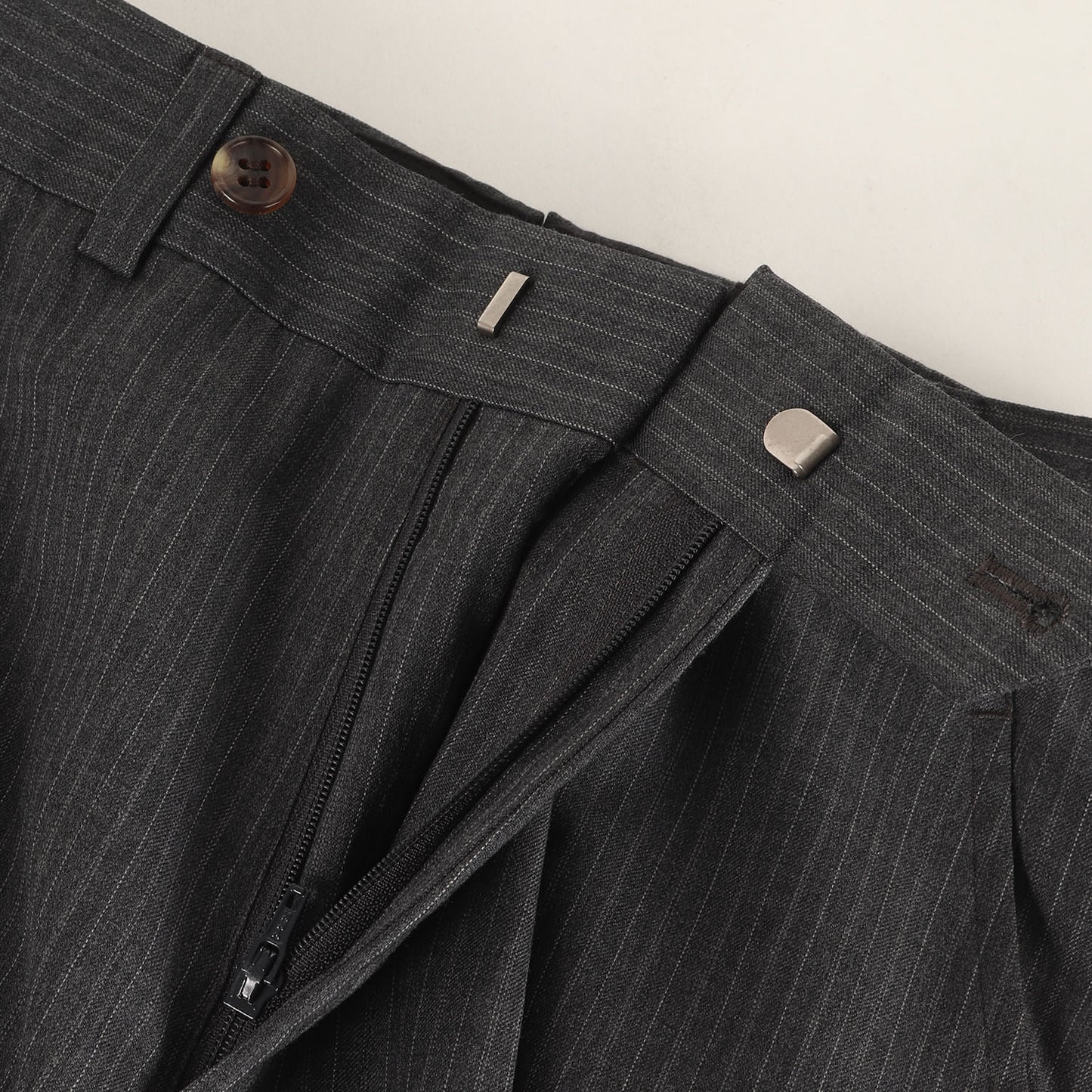 ストライプ ウール スラックスパンツ