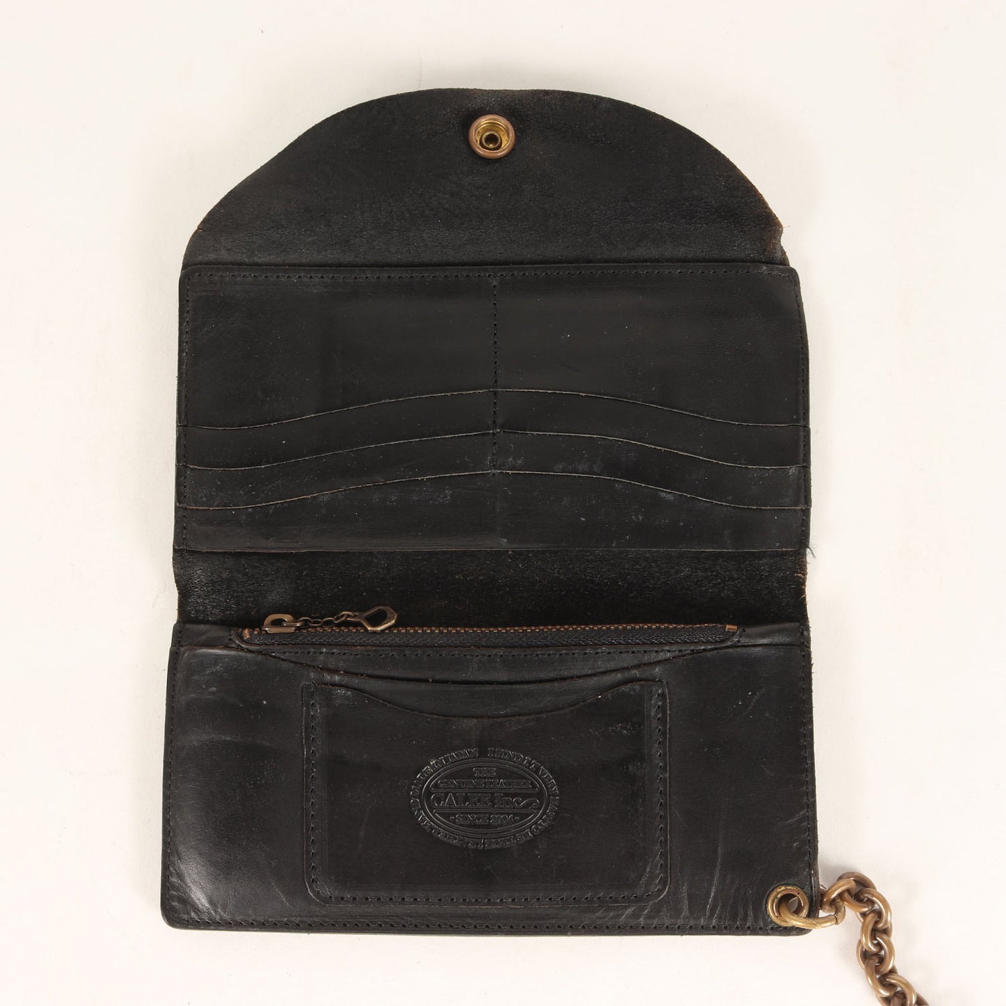 ウォレットチェーン付き エンボス フラワー ロングウォレット / 長財布