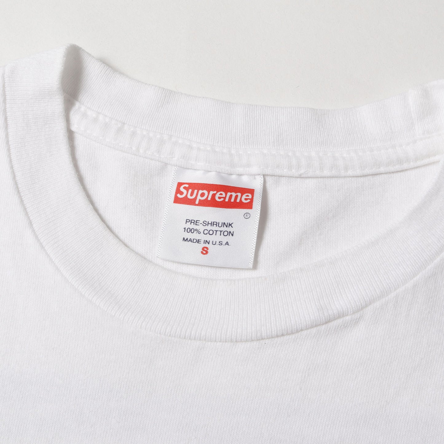 ×AKIRA ネオ東京 ロングスリーブ Tシャツ(Neo-Tokyo L/S Tee)