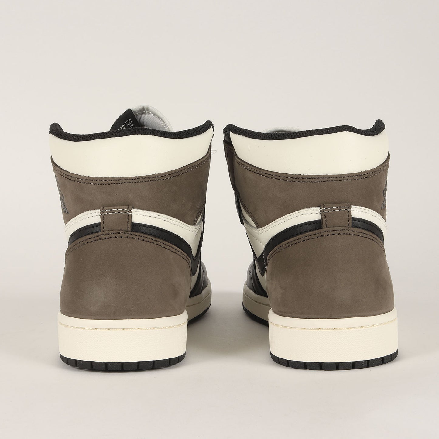 AIR JORDAN 1 RETRO HIGH OG DARK MOCHA (555088-105)