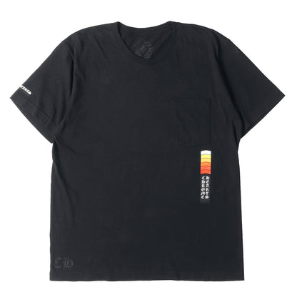 近年モデル ブランドロゴ ポケット Tシャツ(Neon Bar Logo Tee)