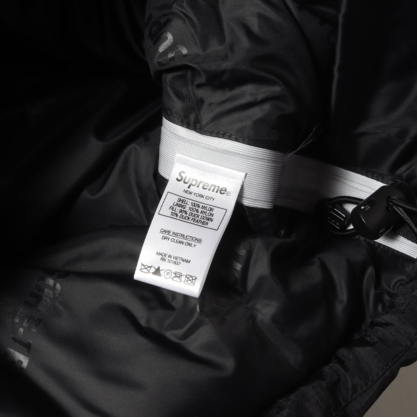 ゴアテックス 700フィルパワー ダウンパーカー / ジャケット(GORE-TEX 700-Fill Down Parka)