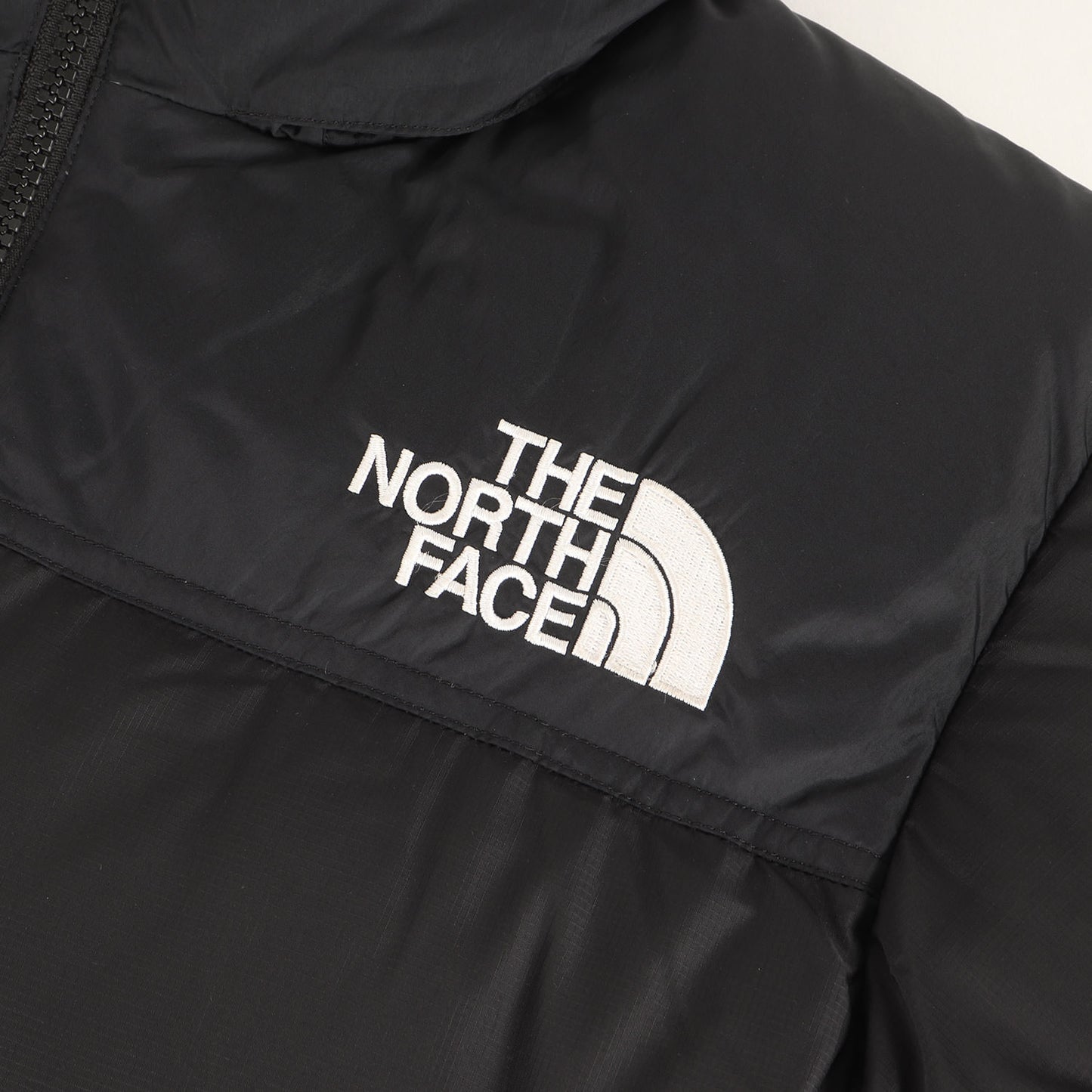 ヌプシ ダウンジャケット (Nuptse Jacket)