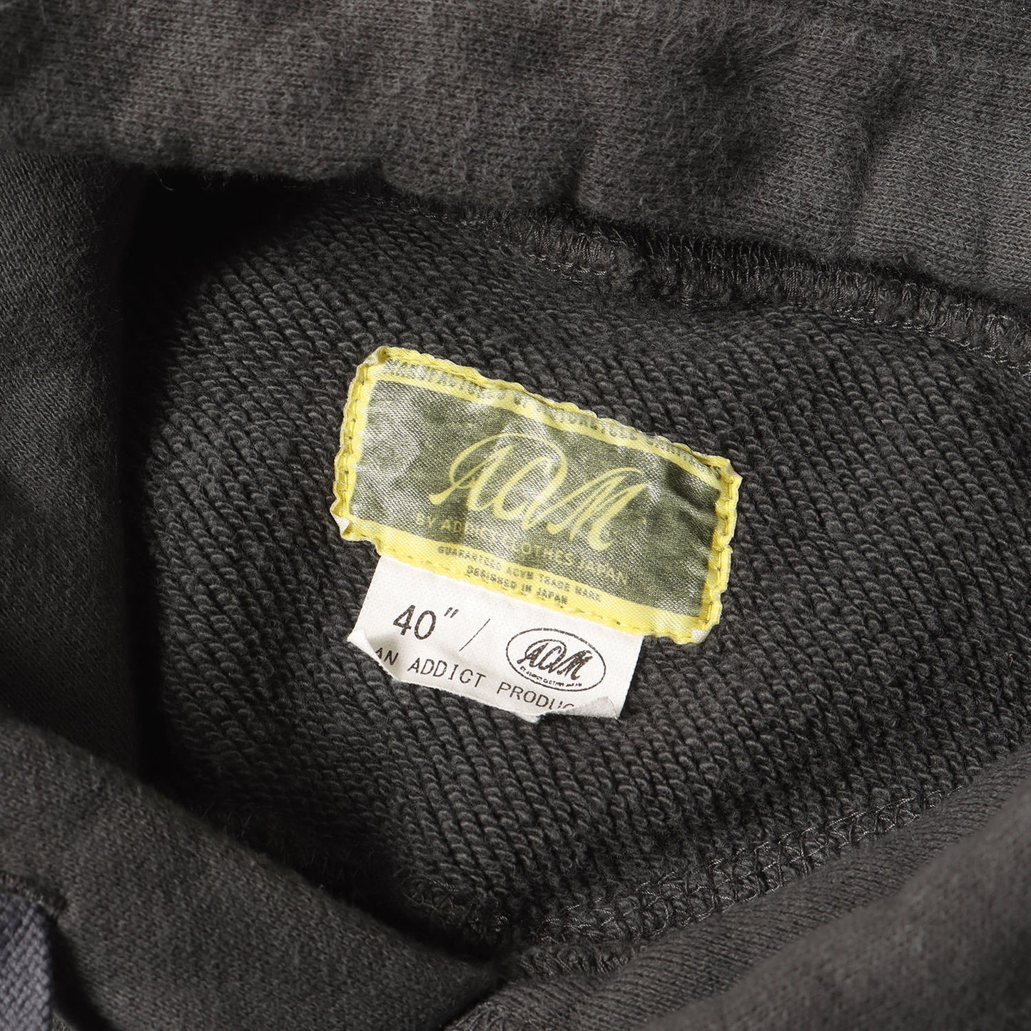 パッド付き スウェットパーカー(PADDED HOODIE)