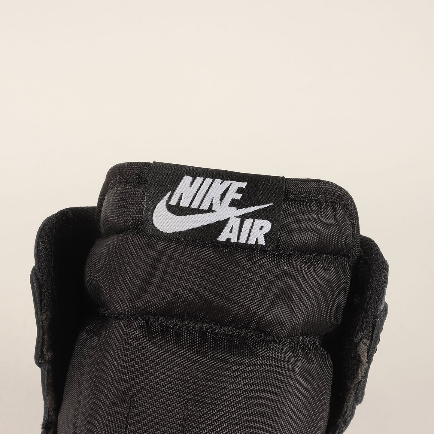 AIR JORDAN 1 RETRO HIGH OG CYBER MONDAY (555088-006)