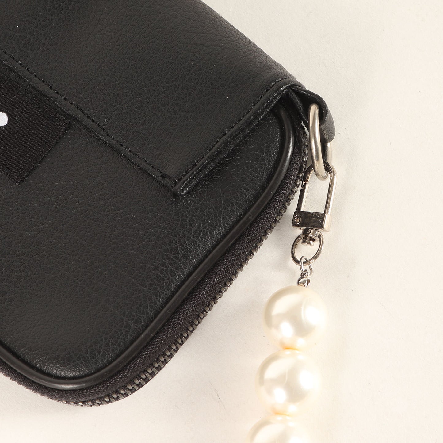 パールチェーン フェイクレザー ショルダーバッグ(pearl chain bag/20MM)