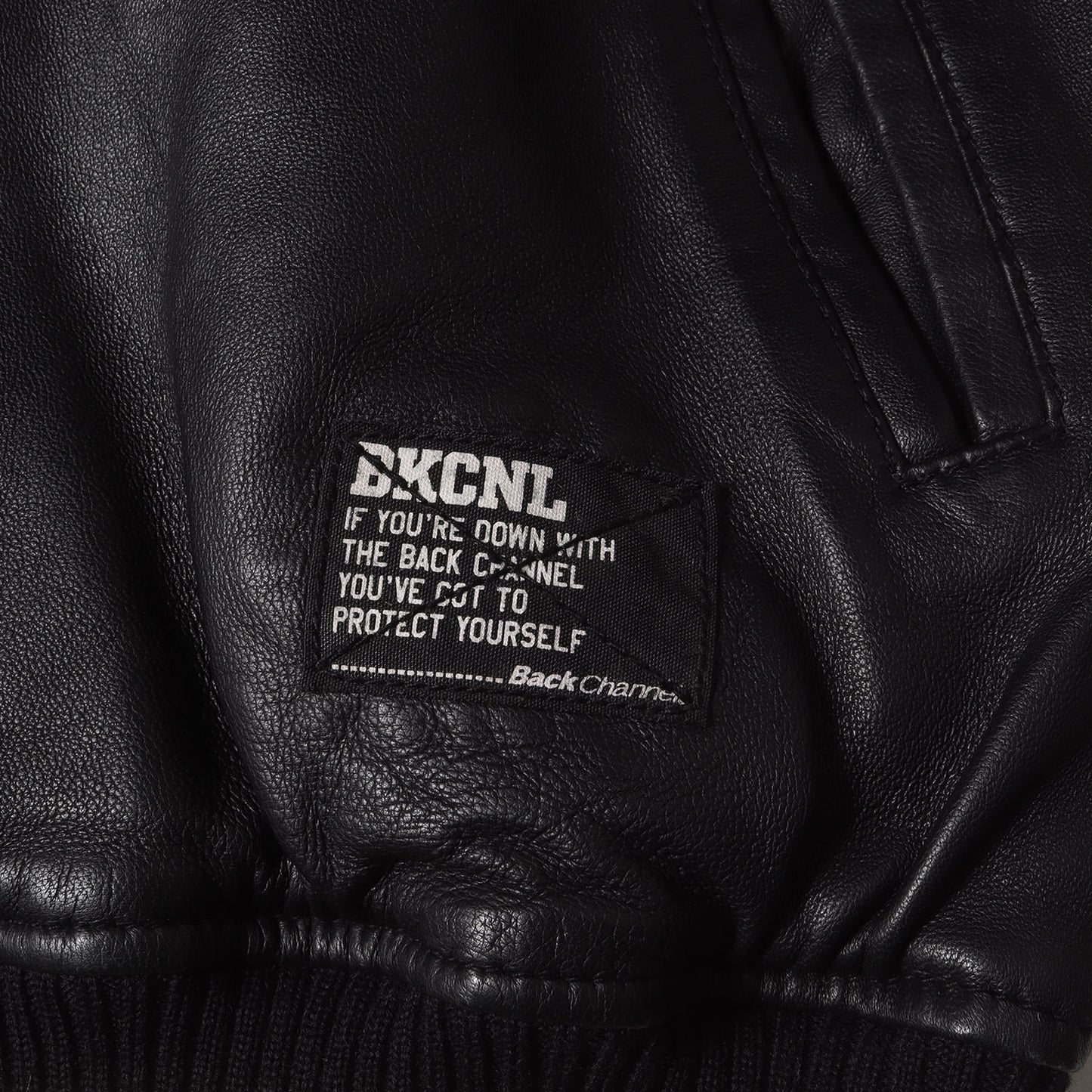 オールシープスキンレザー スタジャン(LEATHER STADIUM JACKET)