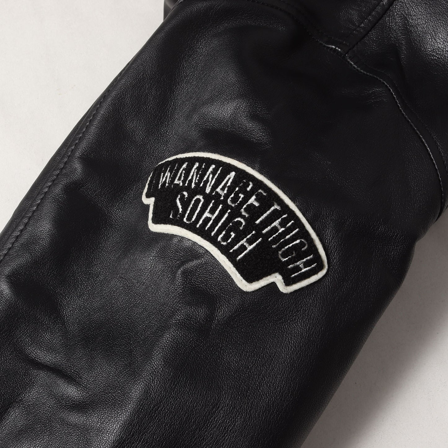 オールシープスキンレザー スタジャン(LEATHER STADIUM JACKET)