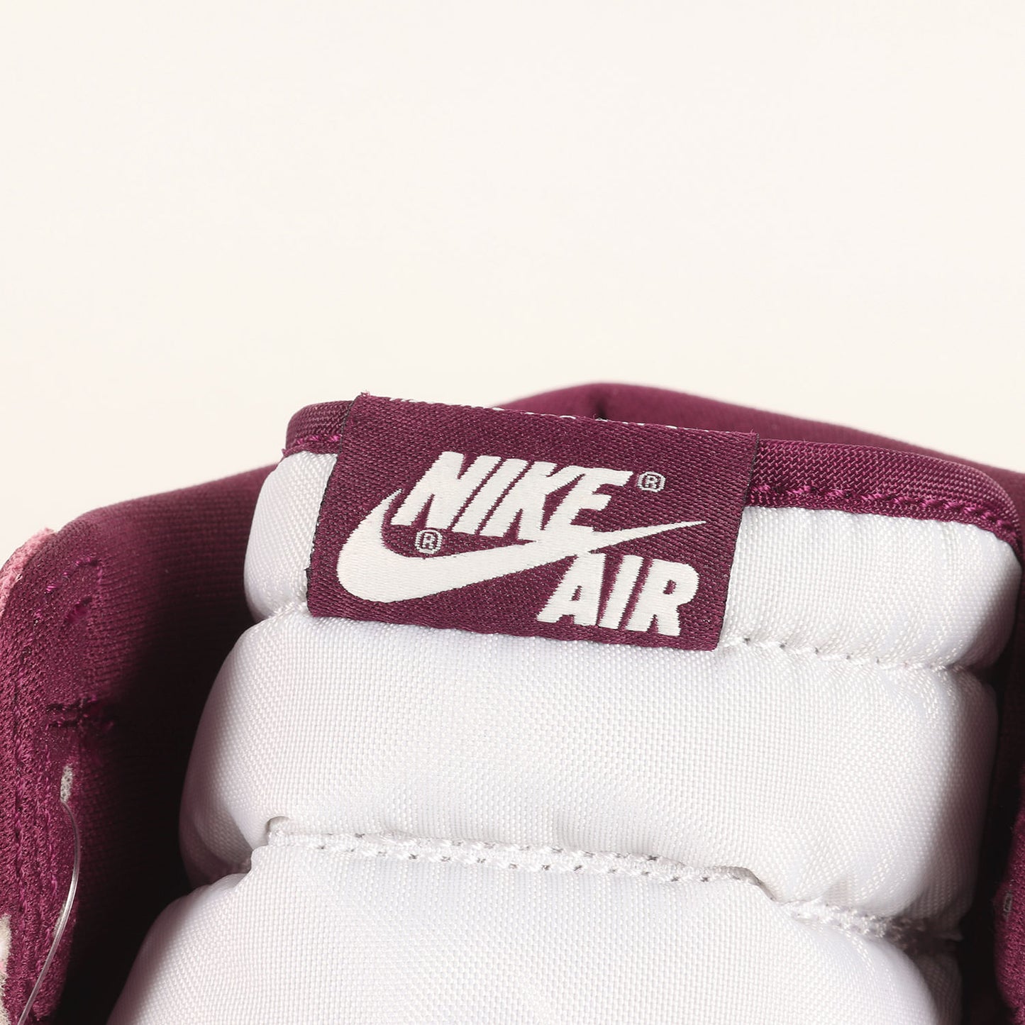 AIR JORDAN 1 RETRO HIGH OG BORDEAUX (555088-611)