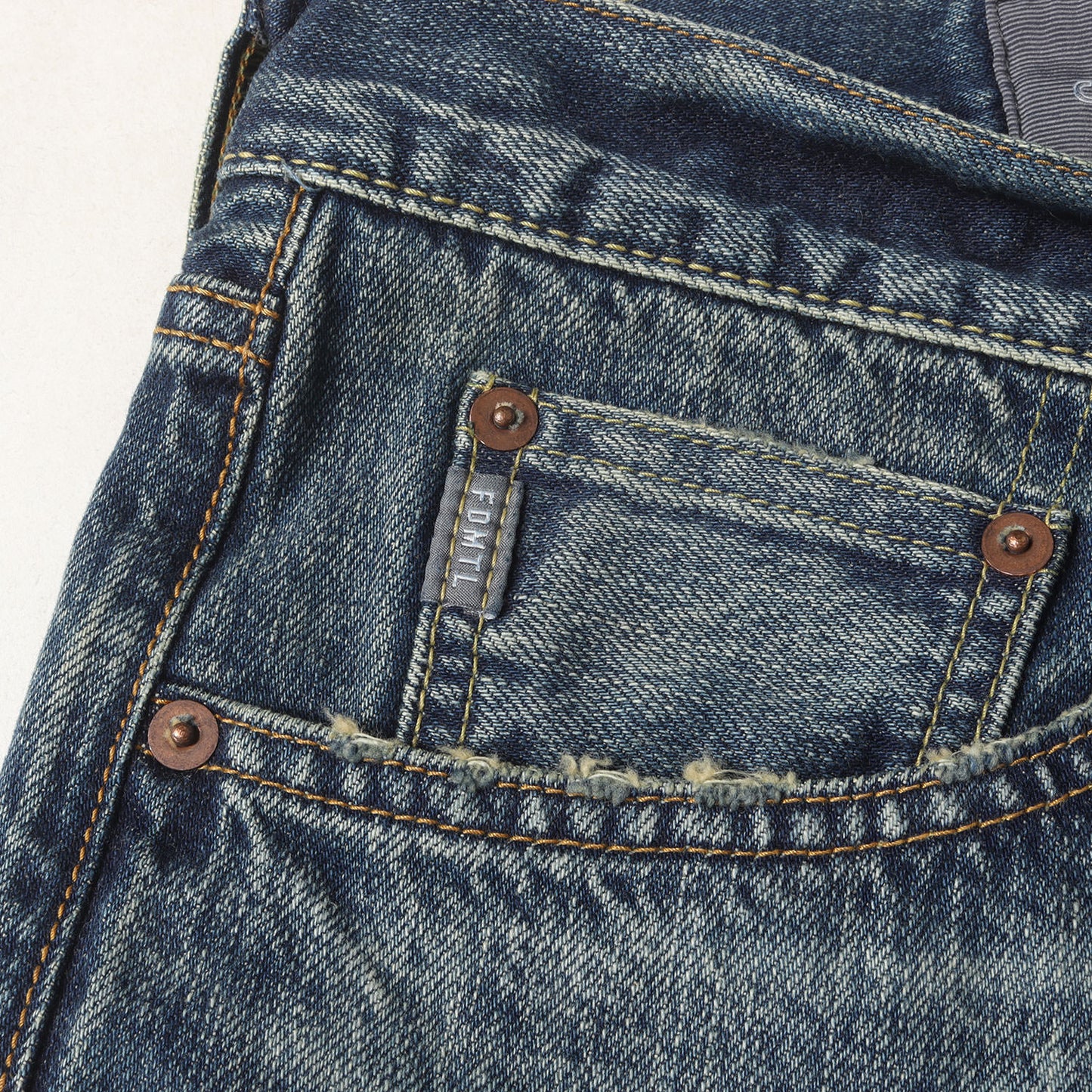 25AW ダメージリペア加工 デニムパンツ(CLASSIC STRAIGHT DENIM CS131)