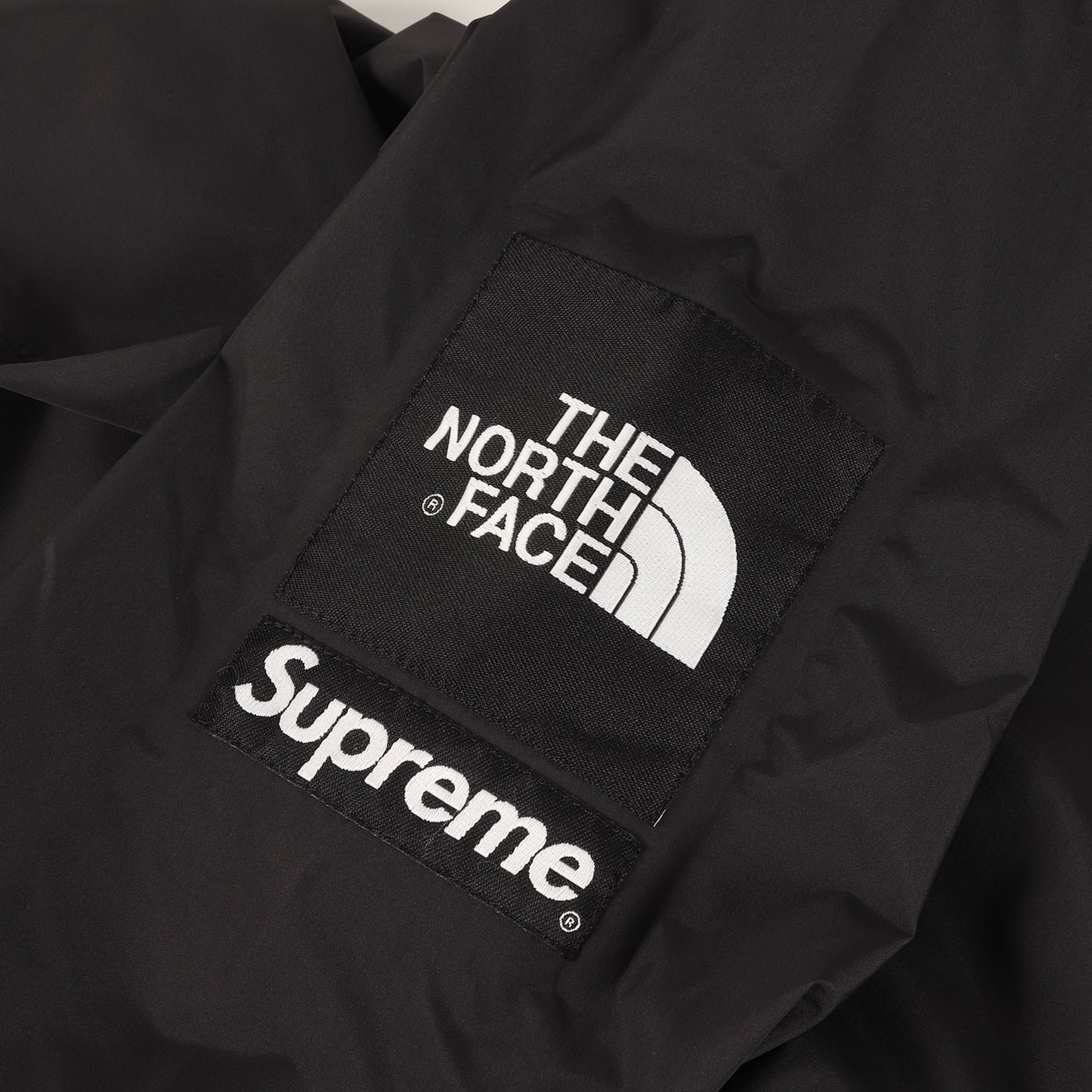 ×THE NORTH FACE ウォータープルーフ コーチジャケット(Packable Waterproof Coaches Jacket)