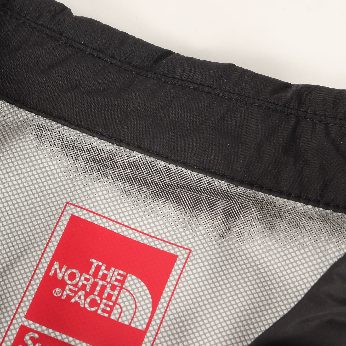 ×THE NORTH FACE ウォータープルーフ コーチジャケット(Packable Waterproof Coaches Jacket)